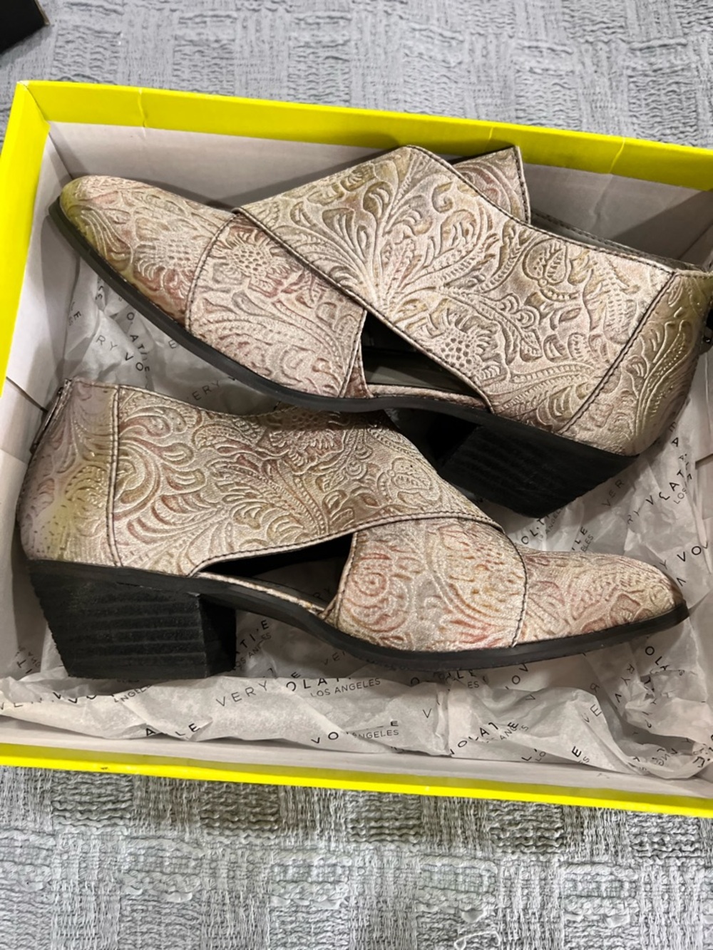 Very Volatile Metallic Paisley Cutout Flats in Rose Gold and Cream